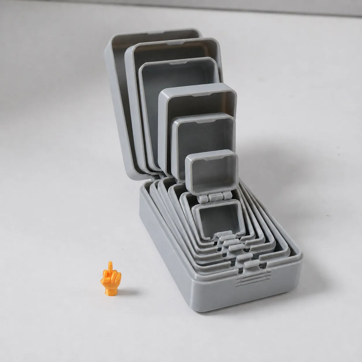 💥👆Never-Ending Middle Finger Prank Gift Box 🎁