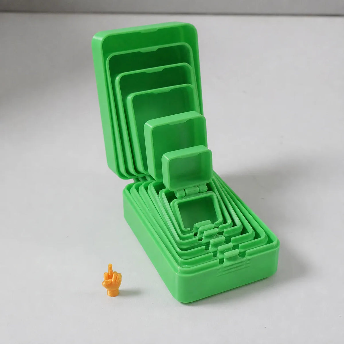 💥👆Never-Ending Middle Finger Prank Gift Box 🎁