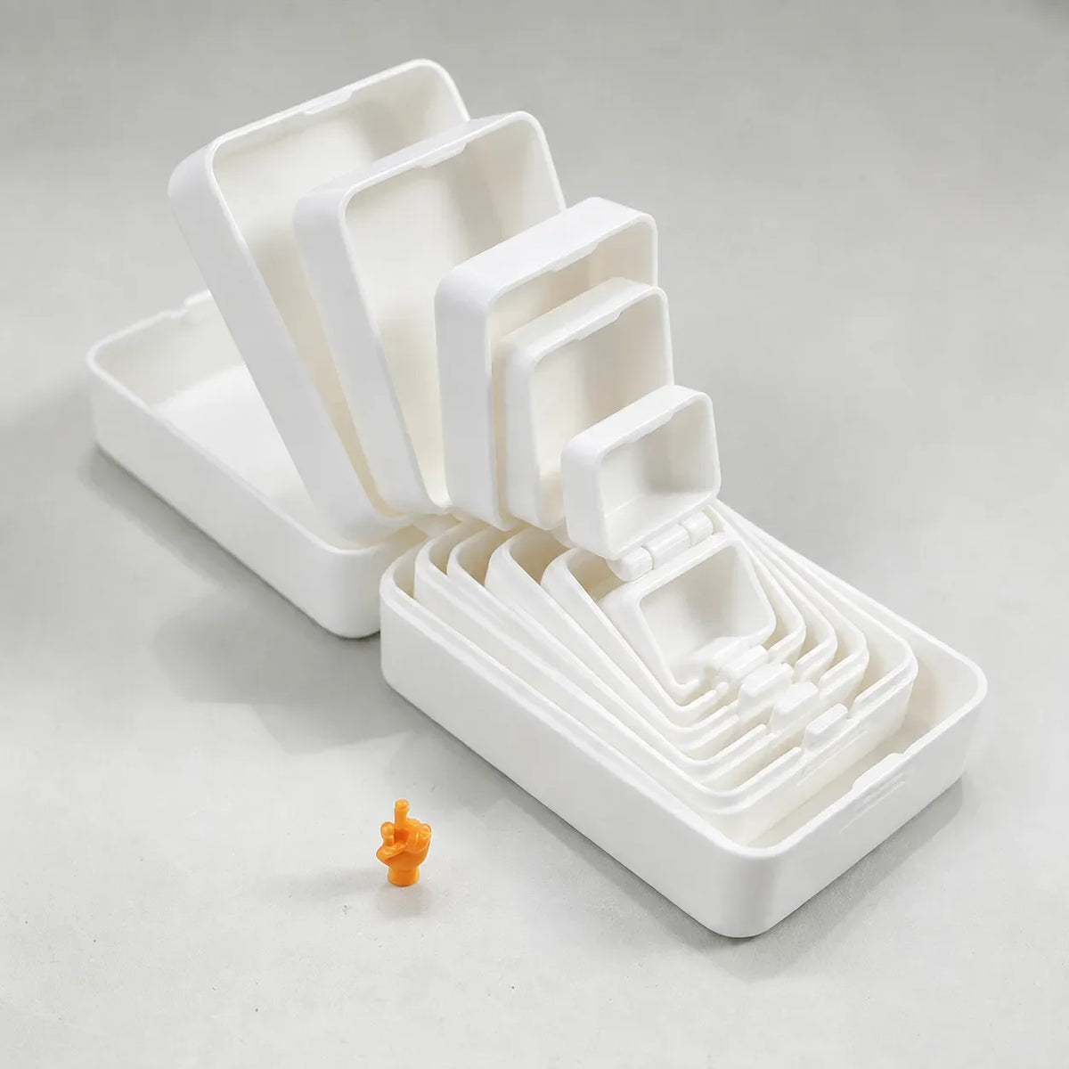 💥👆Never-Ending Middle Finger Prank Gift Box 🎁