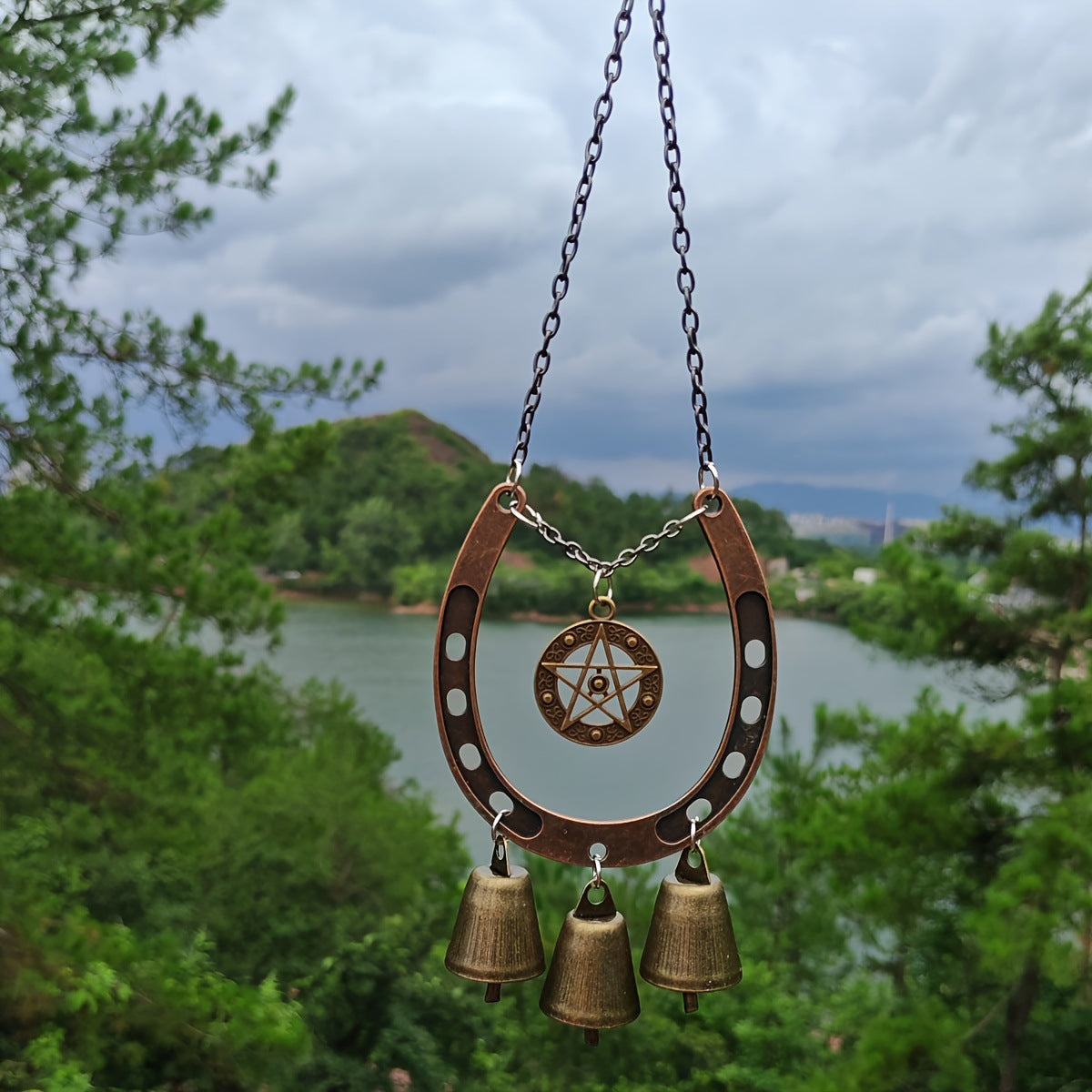 🎄 Handmade Horseshoe Butterfly Wind Chime🦋🐎 - 𝗣𝗿𝗼𝘂𝗱𝗹𝘆 𝗛𝗮𝗻𝗱𝗺𝗮𝗱𝗲 𝗶𝗻 𝘁𝗵𝗲 𝗨𝗦𝗔
